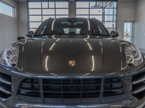 Used 2018 Porsche Macan Turbo w/ Premium Package Plus image 22