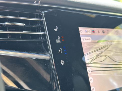 Used 2022 Jeep Wagoneer Series III AWD/4WD image 26