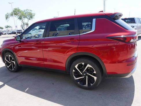 Used 2024 Mitsubishi Outlander SE FWD image 4