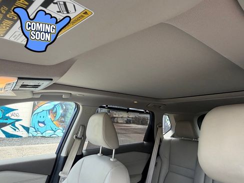 Used 2022 Nissan Rogue SV w/ SV Premium Package FWD image 16