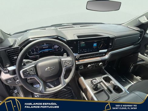 Used 2024 Chevrolet Silverado 1500 RST AWD/4WD image 18