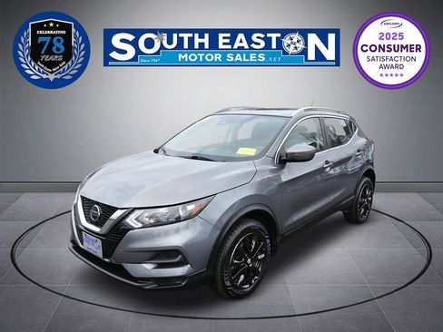 Used 2020 Nissan Rogue Sport SV image 1