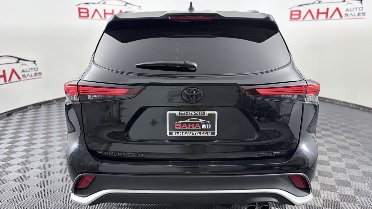 Used 2025 Toyota Highlander XSE AWD/4WD image 6