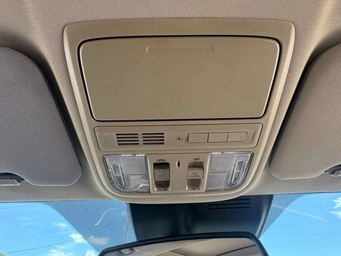 Used 2018 Honda CR-V Touring image 26