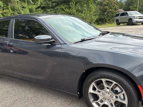 Used 2017 Dodge Charger SXT AWD/4WD image 5