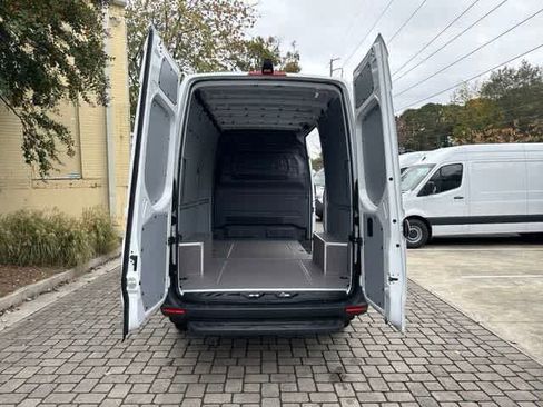 New 2025 Mercedes-Benz Sprinter 2500 image 10