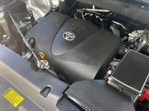 Used 2018 Toyota Highlander Limited AWD/4WD image 37