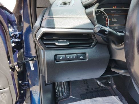 Used 2019 Nissan Altima 2.5 SR w/ SR Premium Package image 17