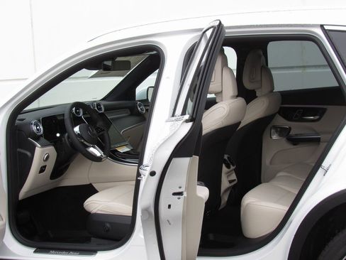 New 2026 Mercedes-Benz GLC 300 4MATIC image 13