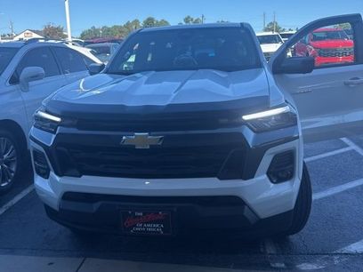 Used 2024 Chevrolet Colorado LT w/ LT Convenience Package III
