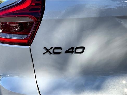 New 2026 Volvo XC40 B5 Ultra w/ Climate Package image 9