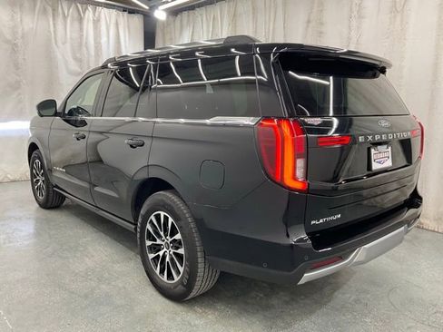 Used 2025 Ford Expedition Platinum AWD/4WD image 5
