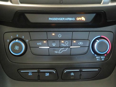 Used 2020 Ford Transit Connect XL image 43