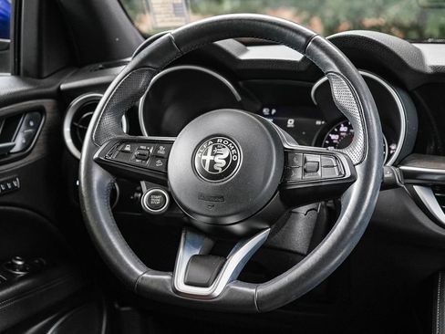 Used 2022 Alfa Romeo Stelvio Ti AWD/4WD image 14