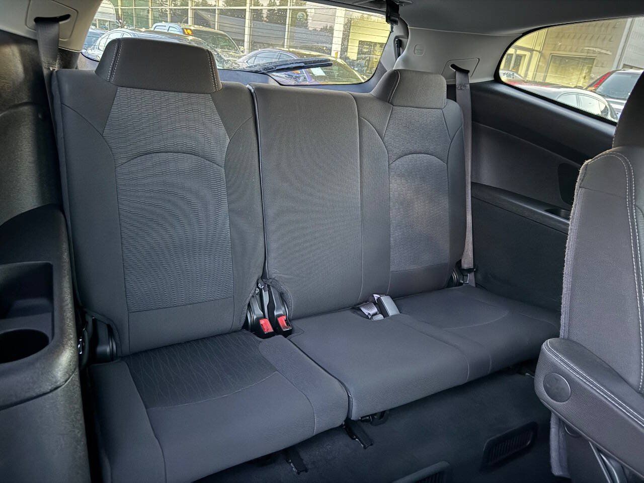 Used 2016 Chevrolet Traverse LT FWD image 13