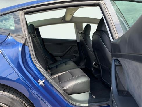 Used 2023 Tesla Model 3 Standard Range image 25