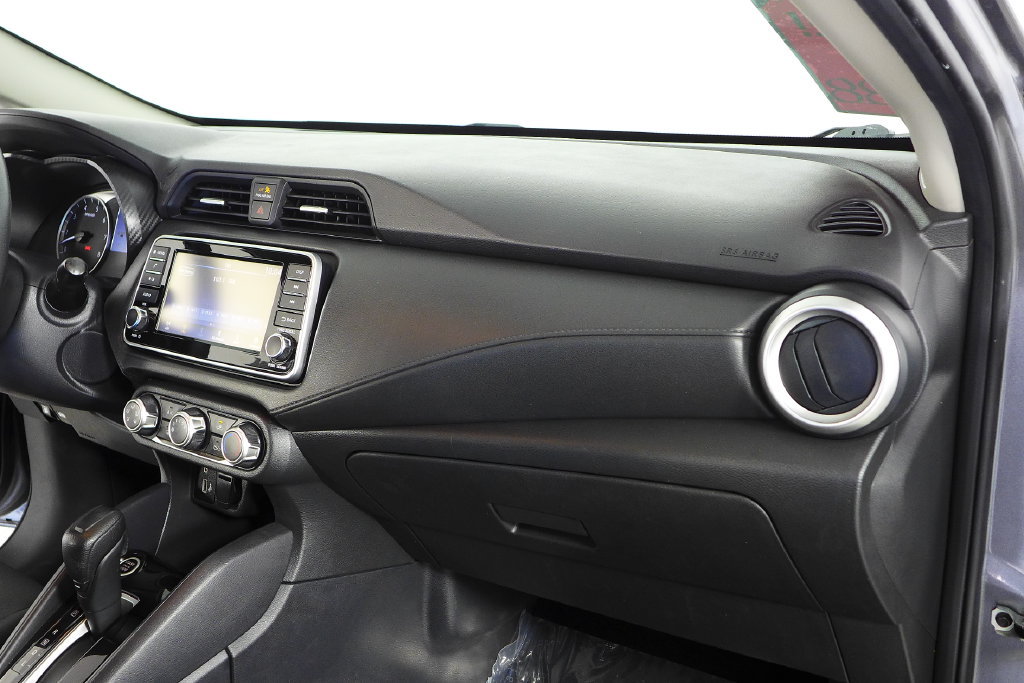 Used 2020 Nissan Versa S FWD image 14