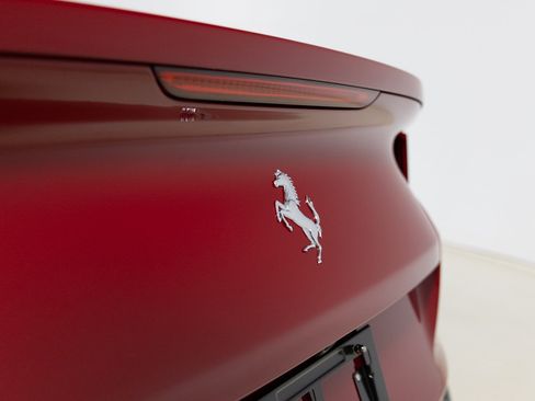 Used 2022 Ferrari 812 GTS RWD image 39