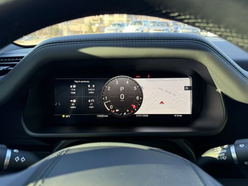 Certified 2024 Land Rover Defender 130 X-Dynamic SE image 33