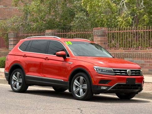 Used 2018 Volkswagen Tiguan SEL Premium FWD image 8