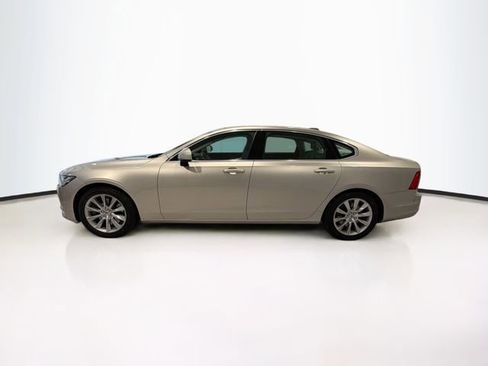 Used 2018 Volvo S90 T6 Momentum w/ Convenience Package image 4