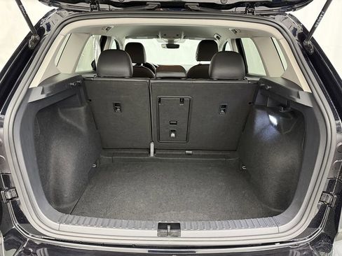 Used 2024 Volkswagen Taos SE image 28