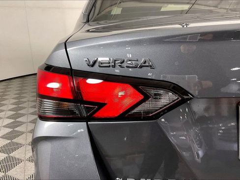 Used 2025 Nissan Versa SV w/ Trunk Package FWD image 41