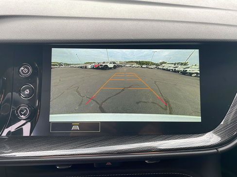 Used 2023 Buick Envision Essence FWD image 25
