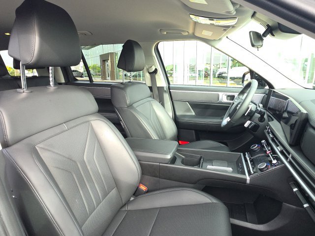 Certified 2025 Hyundai Santa Fe SEL FWD image 10