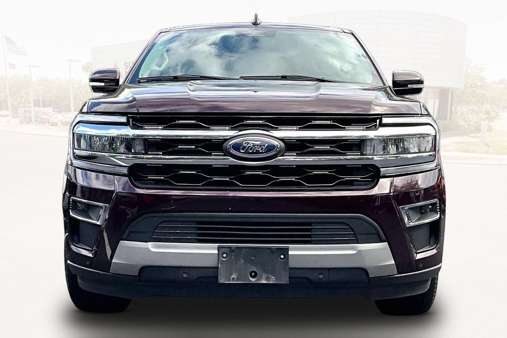 Used 2024 Ford Expedition Limited AWD/4WD image 2