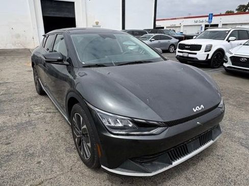 Certified 2024 Kia EV6 Light RWD image 5