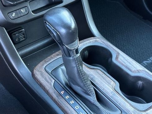 Used 2022 GMC Canyon Denali image 20