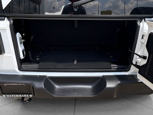 Used 2019 Jeep Wrangler Sport AWD/4WD image 23