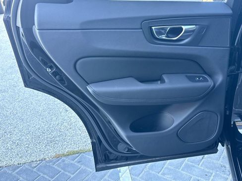 New 2026 Volvo XC60 B5 Ultra w/ Climate Package image 11