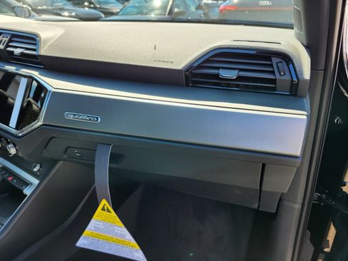 New 2025 Audi Q3 2.0T Premium image 18