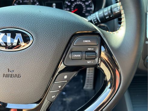 Used 2017 Kia Forte SX image 24