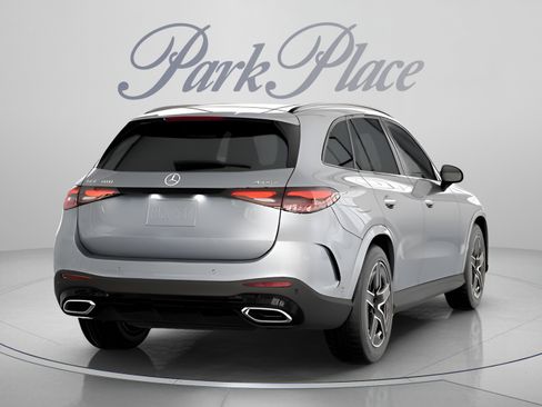 Certified 2025 Mercedes-Benz GLC 300 4MATIC w/ AMG Line image 17