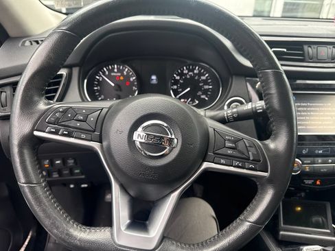 Used 2017 Nissan Rogue SL w/ SL Premium Package AWD/4WD image 12
