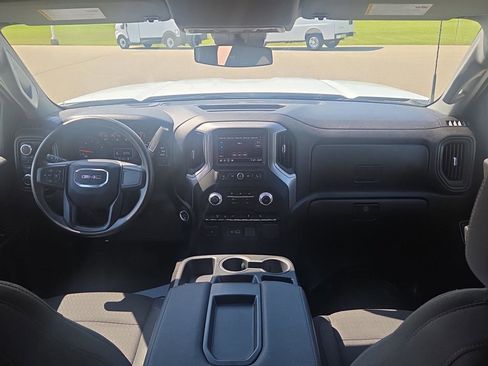 Used 2024 GMC Sierra 2500 Pro AWD/4WD image 13