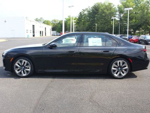 New 2026 BMW i7 xDrive60 w/ Premium Package AWD/4WD image 5