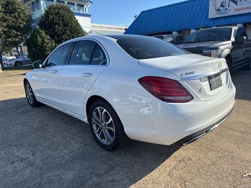 Used 2017 Mercedes-Benz C 300 4MATIC Sedan image 6
