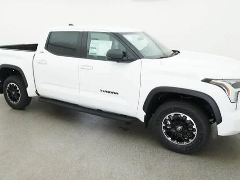 Used 2026 Toyota Tundra SR5 AWD/4WD image 12