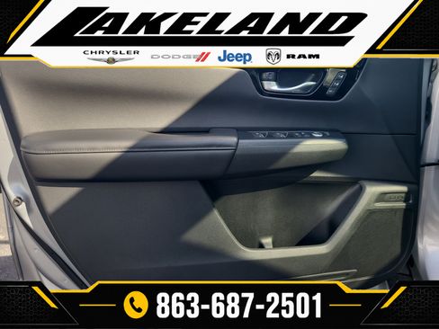 Used 2025 Honda CR-V EX-L image 15