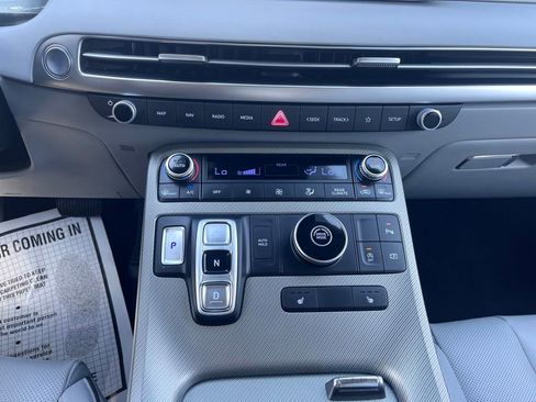 Used 2025 Hyundai Palisade SEL FWD image 16
