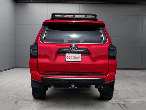 Used 2024 Toyota 4Runner TRD Off-Road Premium w/ Off Road Premium Plus Package image 4