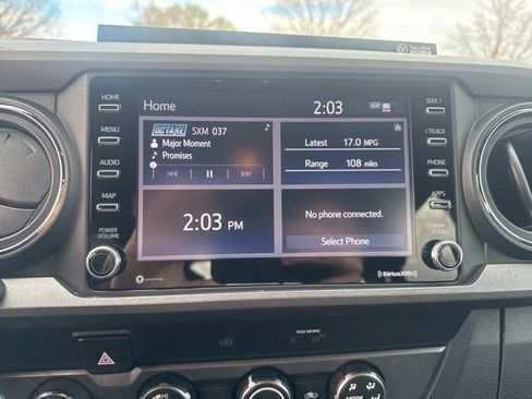 Used 2020 Toyota Tacoma TRD Off-Road image 33