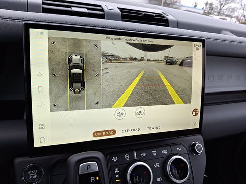 New 2026 Land Rover Defender 110 X-Dynamic SE AWD/4WD image 11
