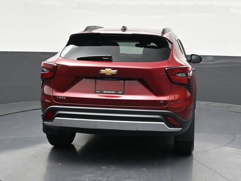 Used 2024 Chevrolet Trax LT image 4