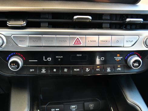 Used 2023 Kia Telluride LX AWD/4WD image 24