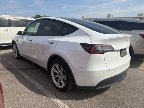 Used 2021 Tesla Model Y Long Range image 7